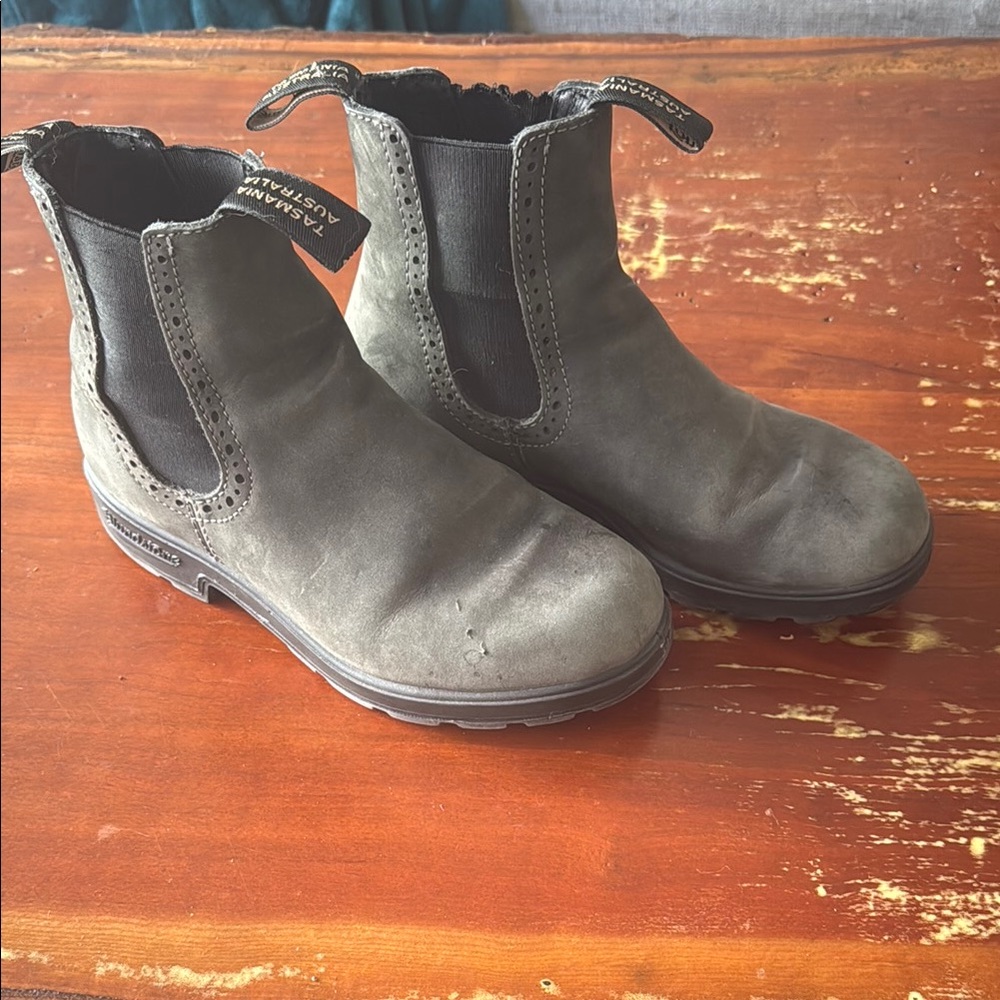 Blundstone Gray Leather Chelsea Boots